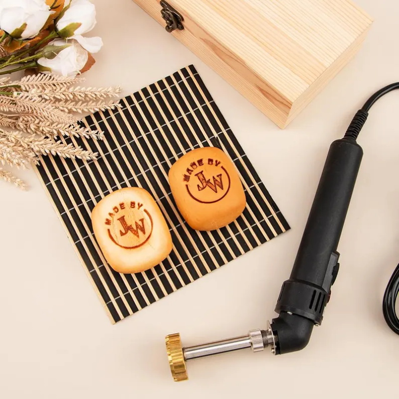Timbri in Pelle Personalizzati - Woodworking Logo Design Free recensione e prezzo